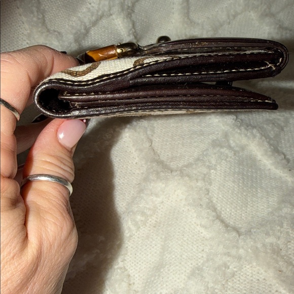 ⭐️Vintage Gucci Horse-bit Canvas Bamboo D-Ring Wallet⭐️ - Picture 6 of 13